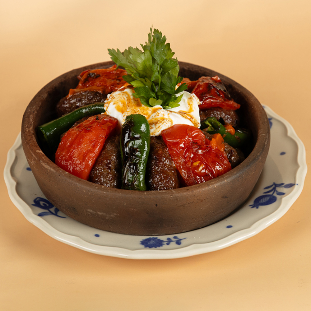 გრილზე მომზადებული დამუშავებული საქონლის ხორცი