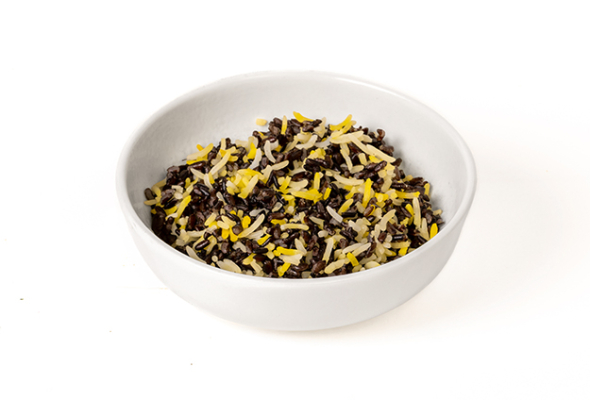 შავი და თეთრი ბრინჯის ნაზავი