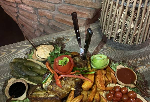 ღორის კანჭის დაფა