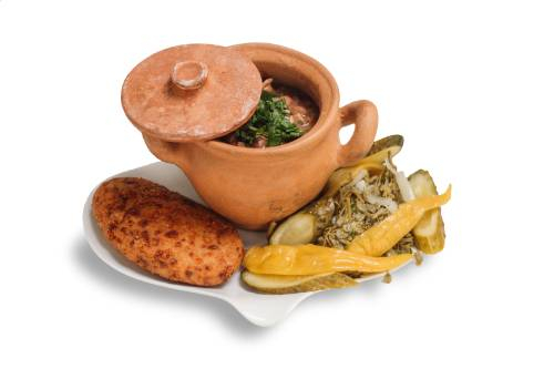 ლობიო ქოთნის ლორით, კეცის მჭადით და მჟავეულით