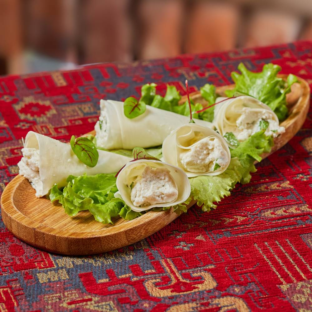 ნადუღი სულგუნის ფირფიტებში