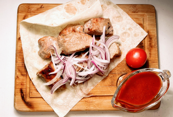 მწვადი ღორის ხორცის