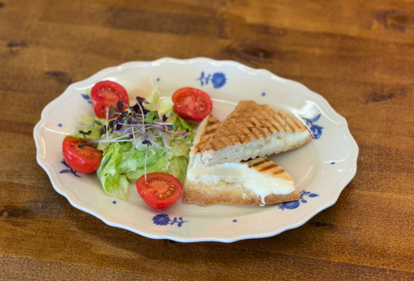 დედას პური სულგუნით