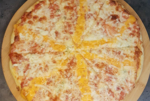 4 ყველის პიცა