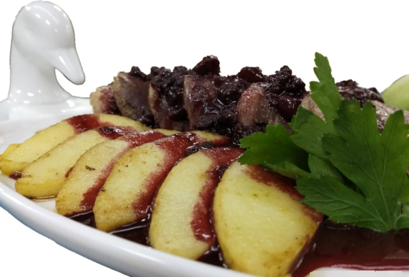 იხვის ფილე მაყვლის წვენში